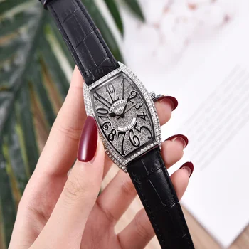 Kadın Tonneau Izle Üst Marka Lüks AAA Franck Bayanlar Kuvars Pembe Deri Band Elmas Saatler Kadın Takı hediyelik saat